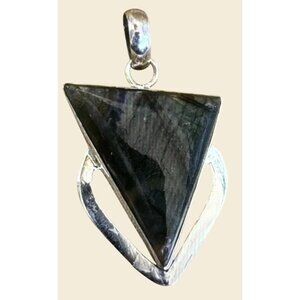 Handcrafted Madagascar Labradorite Sterling Silver Geometric Pendant Triangle Sh